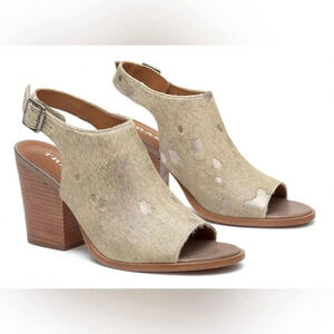 Trask — Parker Heeled Sandal In Bone Matallic Haircalf